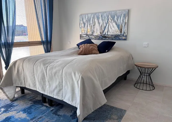 By Hiekka Калайоки